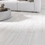 Piastrella in gres porcellanato effetto legno