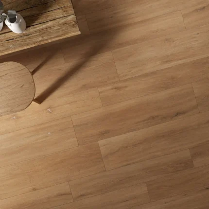 Piastrella in gres porcellanato effetto legno