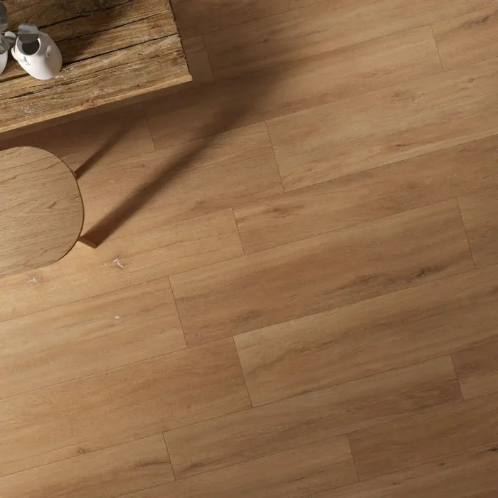 Piastrella in gres porcellanato effetto legno