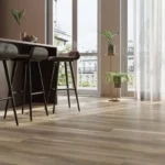 Piastrella in gres porcellanato effetto legno HUG2_greige