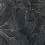 Gres porcellanato effetto onice nero. La lastra presenta uno sfondo nero intenso attraversato da nette e irregolari venature grigio chiaro e bianche, che creano un forte contrasto e un aspetto drammatico