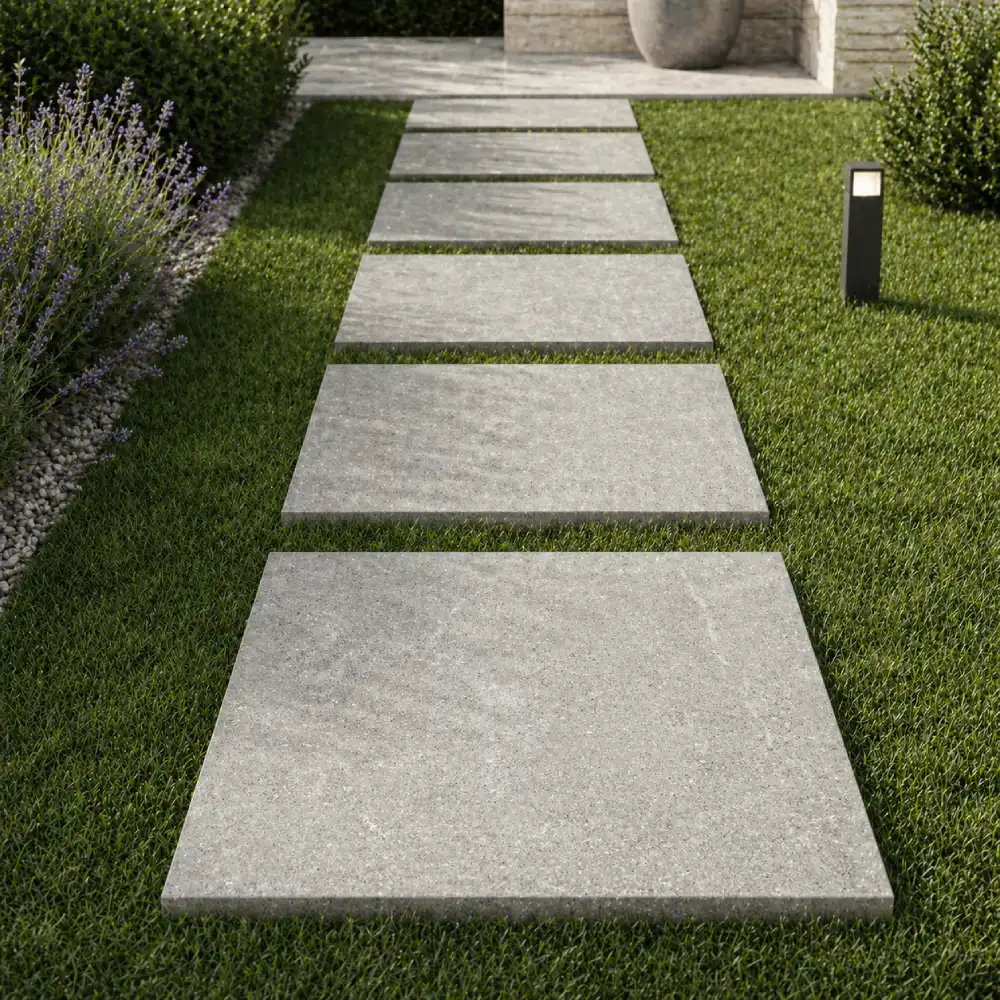 Camminamento da giardino con piastrelle in gres porcellanato grigio effetto pietra 2 cm per esterni