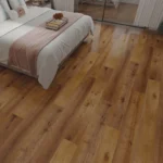 Pavimento SPC Natural effetto legno in camera da letto ambiente caldo